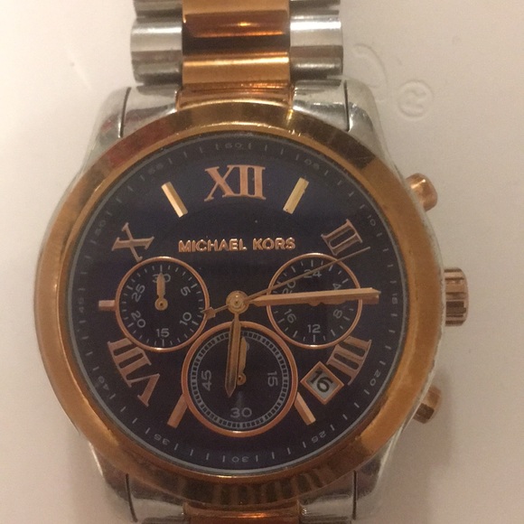 Michael Kors Watch - Picture 4 of 4